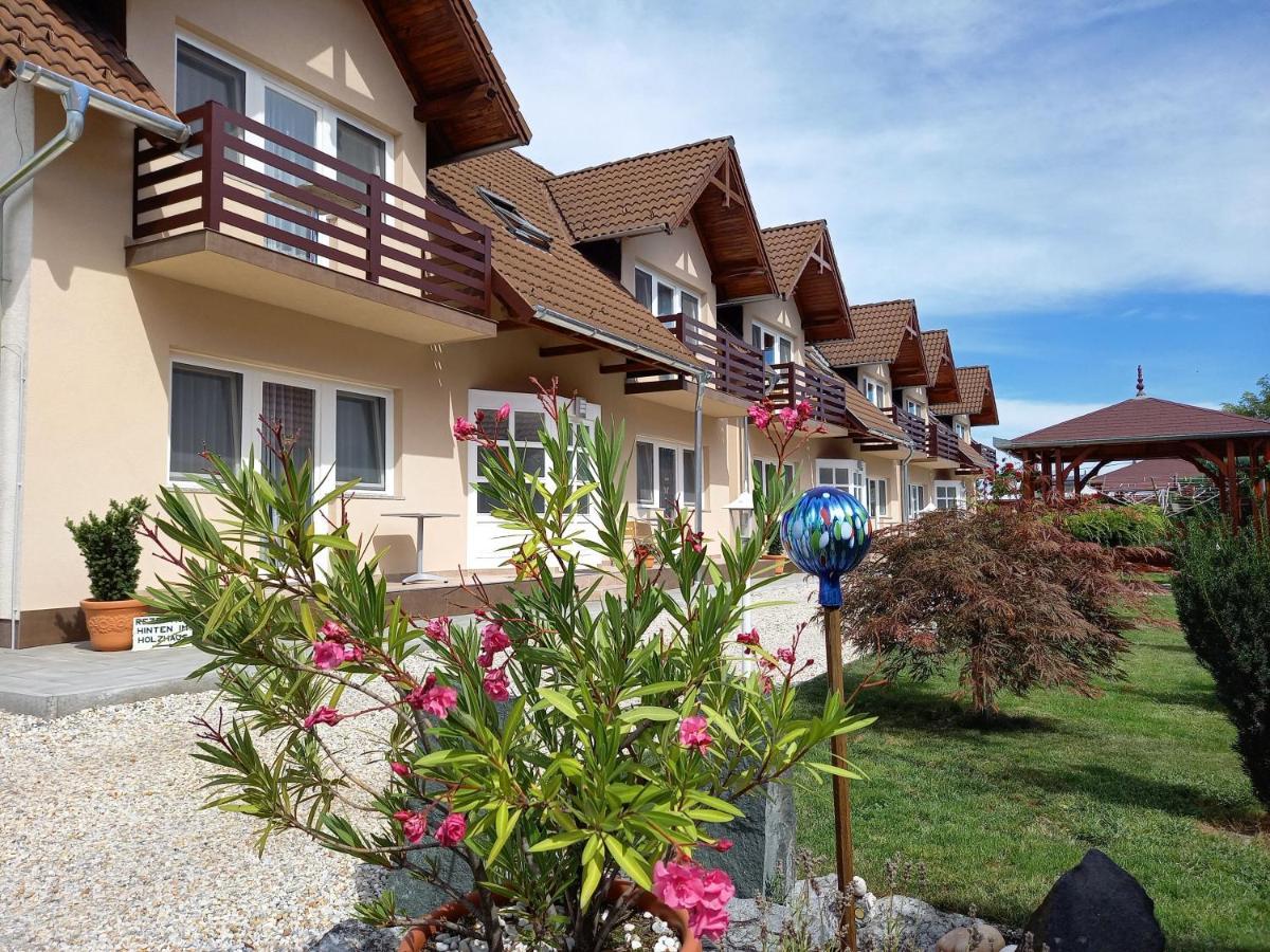 Petrovics Apartmanhaz 1 Бік Екстер'єр фото
