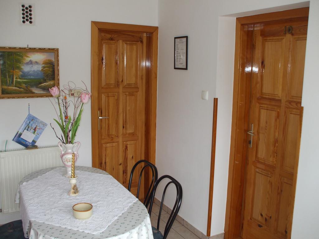 Petrovics Apartmanhaz 1 Бік Екстер'єр фото